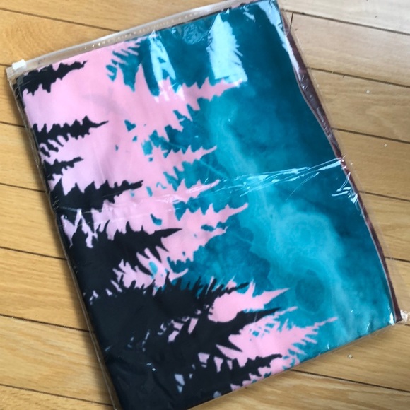 Urban Outfitters Mountain ⛰ Tapestry *NEW* - Picture 9 of 11